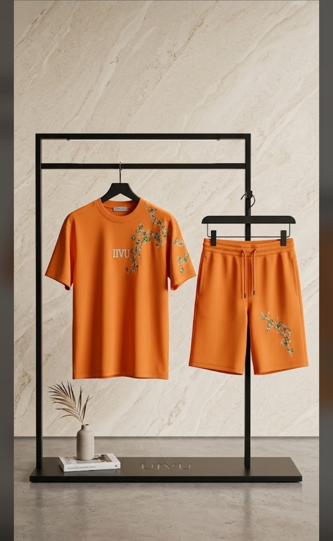 T-shirt manches courtes avec culotte.